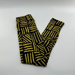 LuLaRoe One Size (OS) Leggings – Buttery Soft Stretchy Printed Leggings
